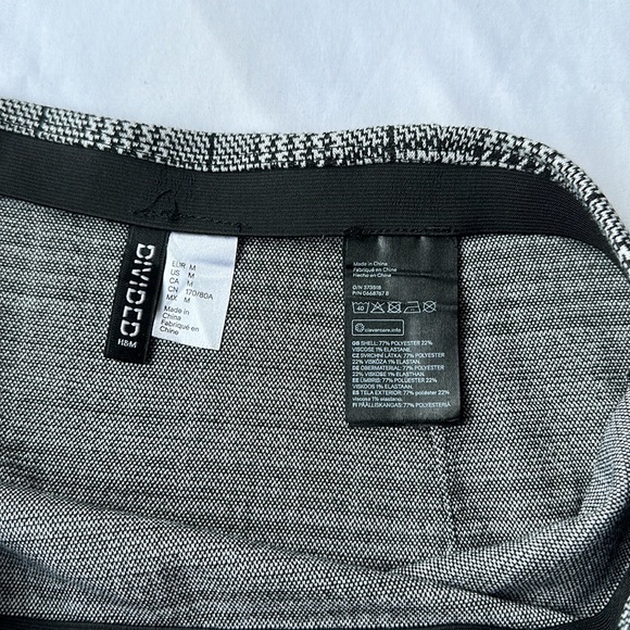 Black/white plaid HM skirt - M - Picture 3 of 3